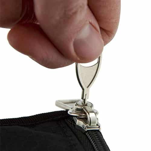 Cali pouch locking zipper